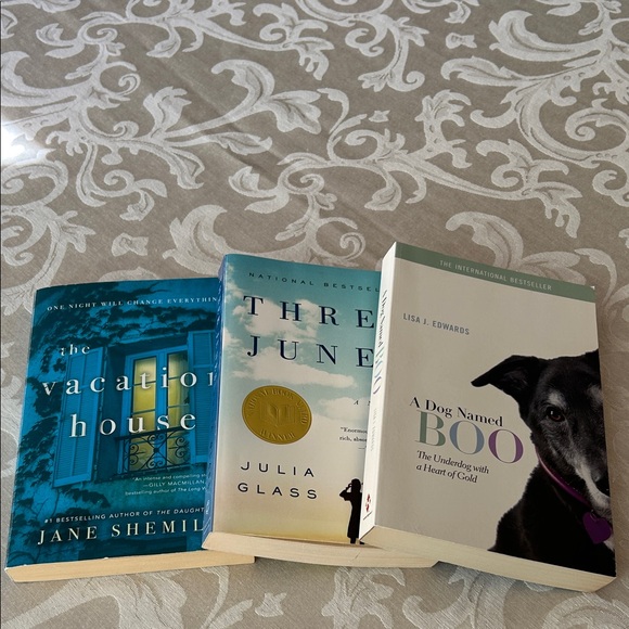 Book Bundle - Picture 1 of 9